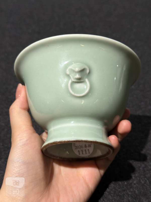 清乾隆 粉青釉铺首衔环耳杯 - 图5